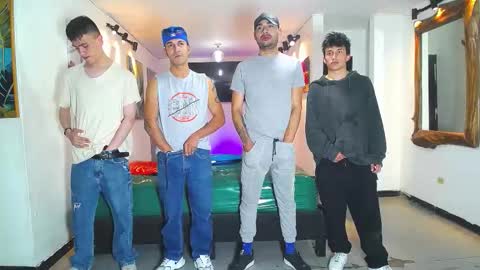 Snapshot of boschcz chatting on November 22, 7:02 pm THOMAS AND DAMIAND online show from November 22, 7:02 pm