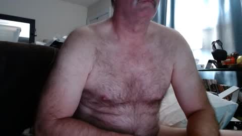 Snapshot of bose36 chatting on March 9, 2:29 am bose36 online show from March 9, 2:29 am