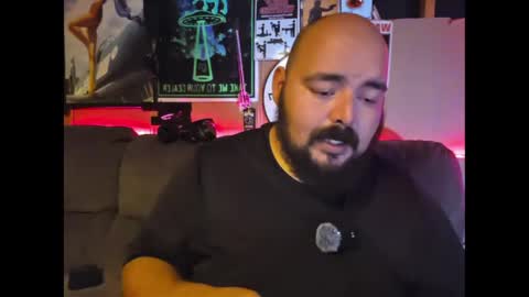 bossdeuce420 online show from April 12, 6:35 pm