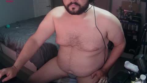 Snapshot of bottomman1990 chatting on April 21, 2:51 am uncutpr online show from April 21, 2:51 am