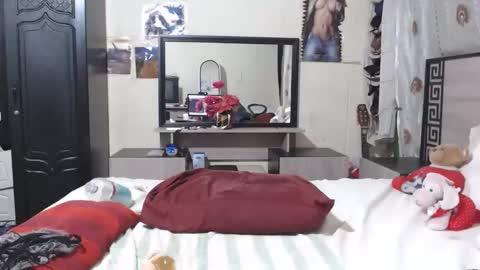 bouncingassxx online show from April 3, 6:17 pm