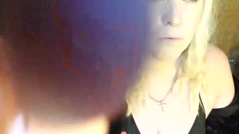 Snapshot of bouncybella28 chatting on November 10, 9:30 am bouncybella28 online show from November 10, 9:30 am
