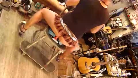 bouncybooty181369 online show from October 19, 7:36 pm