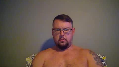 Snapshot of bowtieguy84 chatting on September 14, 10:25 am bowtieguy84 online show from September 14, 10:25 am