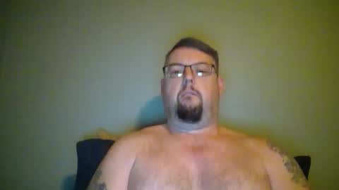 bowtieguy84 online show from April 8, 9:31 am