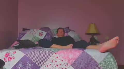 Snapshot of boxgobbler chatting on December 15, 10:03 pm Rihanna online show from December 15, 10:03 pm