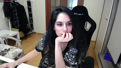 Helen  online show from April 8, 3:23 pm