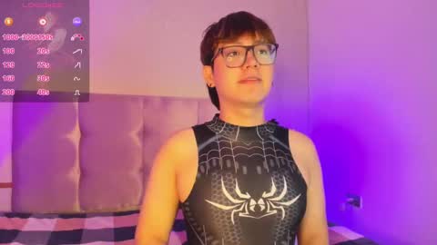 boy2boy_aheat online show from October 31, 5:41 am