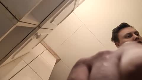 boy39957273 online show from June 6, 2:16 am