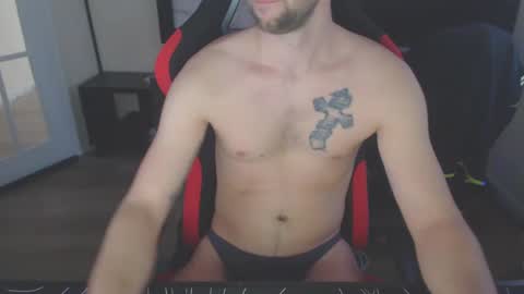 boy_t0y89 online show from March 3, 3:20 pm