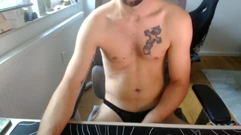 boy_t0y89 online show from July 12, 7:54 am