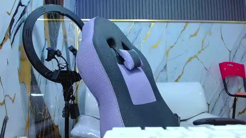 boy_tatto77 online show from March 23, 12:42 pm