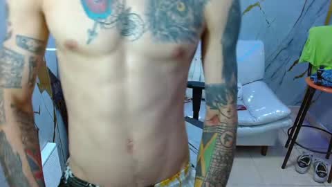 Snapshot of boy_tatto77 chatting on April 20, 12:08 pm boy_tatto77 online show from April 20, 12:08 pm
