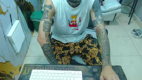 Snapshot of boy_tatto77 chatting on May 2, 12:10 pm boy_tatto77 online show from May 2, 12:10 pm