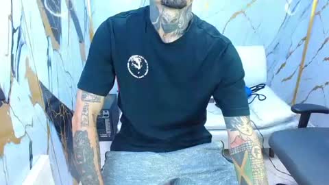 Snapshot of boy_tatto77 chatting on July 18, 1:54 am boy_tatto77 online show from July 18, 1:54 am
