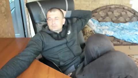 BoyApollon online show from April 11, 6:07 am