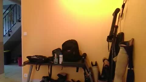 boyaroues online show from February 12, 9:15 am