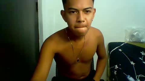 boyax16 online show from December 12, 7:52 am