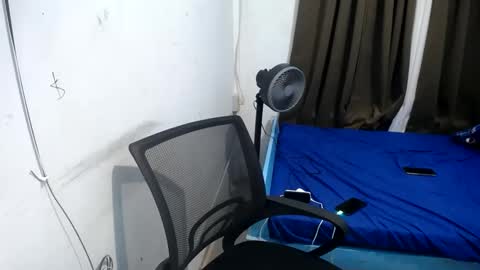 boyax16 online show from February 19, 1:06 pm