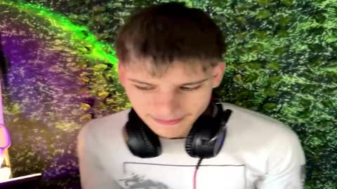 boyblondhetero online show from February 20, 9:54 am