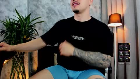 boyc02_ online show from February 19, 2:51 am