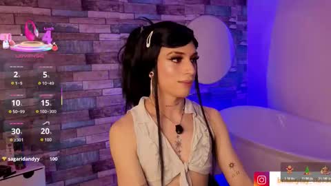 Snapshot of boyfox_tay chatting on December 20, 7:43 pm boyfox_tay online show from December 20, 7:43 pm