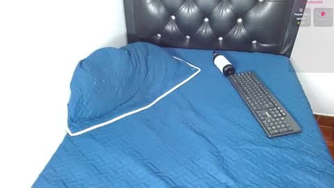 Snapshot of boyg_hots chatting on November 11, 9:04 pm boyg_hots online show from November 11, 9:04 pm