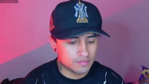 Snapshot of boylatin_777 chatting on June 4, 4:18 am miguel online show from June 4, 4:18 am