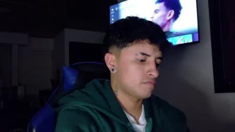 Snapshot of boylatin_777 chatting on June 9, 3:18 am miguel online show from June 9, 3:18 am