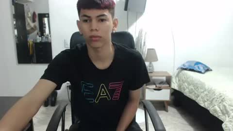 Snapshot of boylatino_hot1 chatting on July 14, 3:11 am David online show from July 14, 3:11 am