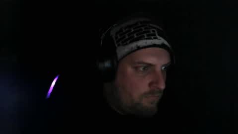 Snapshot of boynextdoooooor chatting on December 16, 10:37 pm boynextdoooooor online show from December 16, 10:37 pm