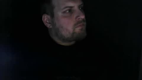 Snapshot of boynextdoooooor chatting on December 17, 7:31 pm boynextdoooooor online show from December 17, 7:31 pm