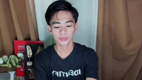 HI IM JAMES DONT FORGET GIVE ME THUMBS UP AND JOIN TO MY FANCLUB online show from October 21, 12:11 am