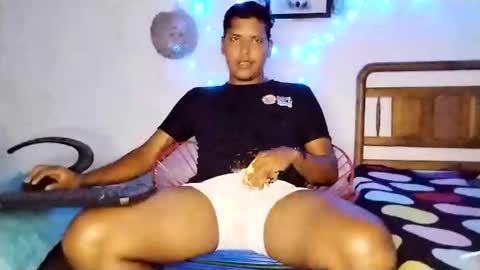 Snapshot of boysex1124 chatting on December 30, 12:20 pm andrew online show from December 30, 12:20 pm