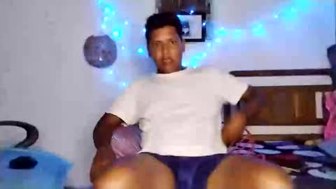 Snapshot of boysex1124 chatting on January 3, 4:22 am andrew online show from January 3, 4:22 am