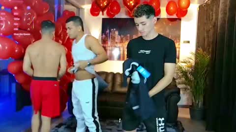 Snapshot of boysgang_sex chatting on February 10, 11:58 am Angelo Mark Fernando Taylor online show from February 10, 11:58 am