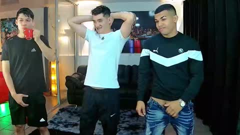 Angelo Mark Fernando Taylor online show from March 21, 11:48 am