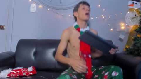 Paul and Max online show from December 24, 2:12 pm