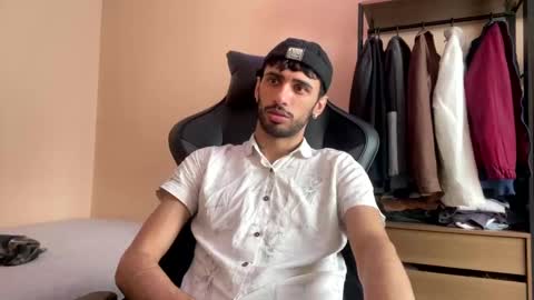 Snapshot of boyzinm2 chatting on October 26, 1:06 pm boyzinm2 online show from October 26, 1:06 pm