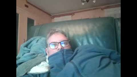 Snapshot of bozo81 chatting on January 14, 8:09 am bozo81 online show from January 14, 8:09 am