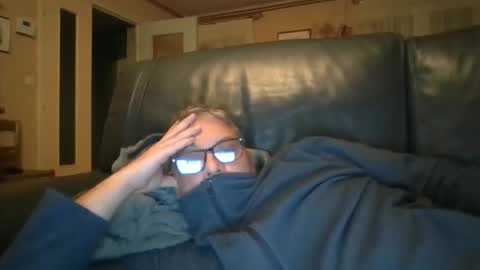 Snapshot of bozo81 chatting on September 16, 7:37 pm bozo81 online show from September 16, 7:37 pm