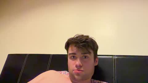 Snapshot of bozolunisz chatting on May 31, 9:38 pm Jeff online show from May 31, 9:38 pm
