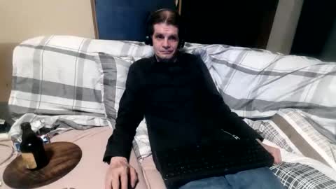 Snapshot of bponie1 chatting on September 19, 2:24 am bponie1 online show from September 19, 2:24 am