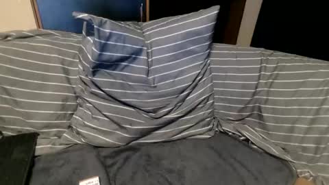 Snapshot of bponie1 chatting on December 20, 2:51 am bponie1 online show from December 20, 2:51 am