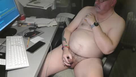 Snapshot of br549123 chatting on December 3, 6:28 pm Brian 67 online show from December 3, 6:28 pm