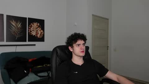 BRAD HOLLOWAY online show from April 5, 4:26 pm