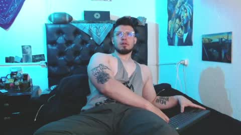 brad hot boy online show from April 21, 4:34 pm