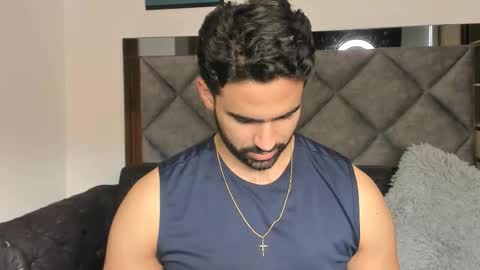 bradleymartin7 online show from February 6, 9:29 pm