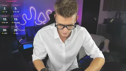 Snapshot of bradmaloney chatting on September 20, 8:21 pm brad maloney online show from September 20, 8:21 pm