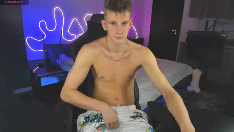 Snapshot of bradmaloney chatting on October 2, 8:49 pm brad maloney online show from October 2, 8:49 pm